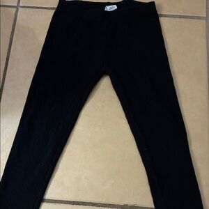 🔥5 for 20🔥 old navy Black Ribbed Leggings 3T